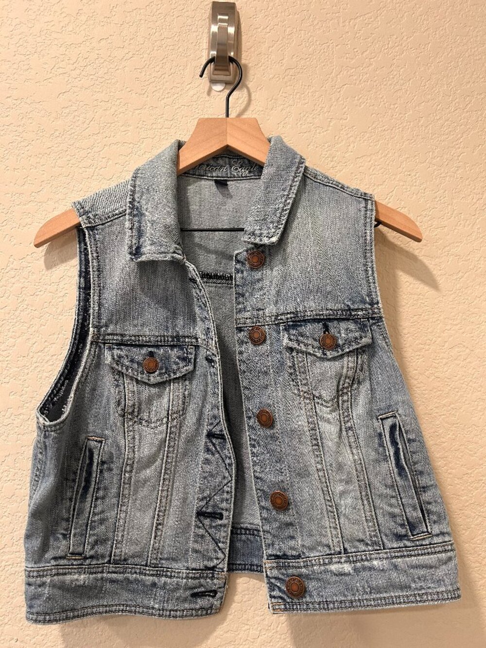 American Eagle AE Denim Jean Vest Distressed Cropped Women's Juniors Size Large